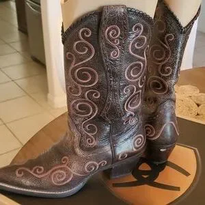 Ariat Men\'s or Women\'s unisex Heritage Roughtstock Boots, Size 8.5 D Medium Men main image 3